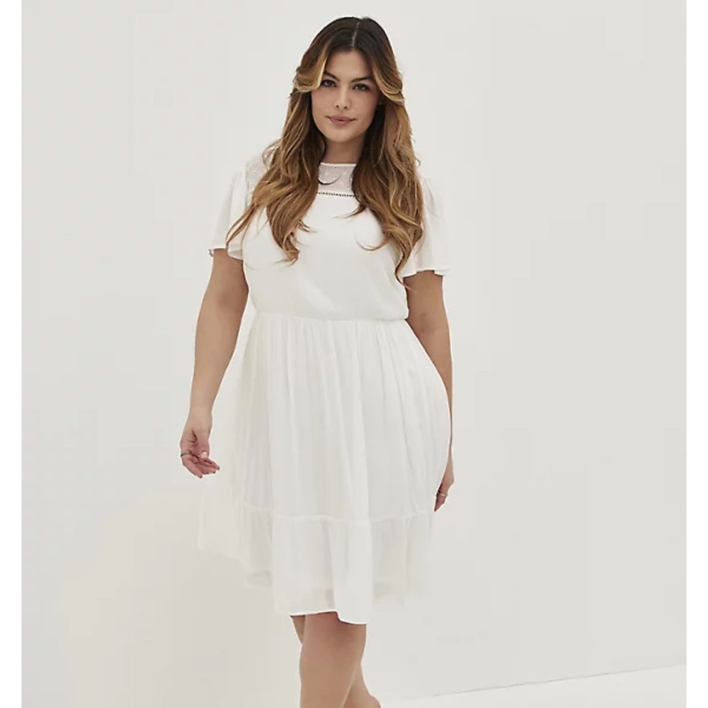 Torrid 1 (14/16) White Skater Dress with Elastic Waist and Chiffon Detailing